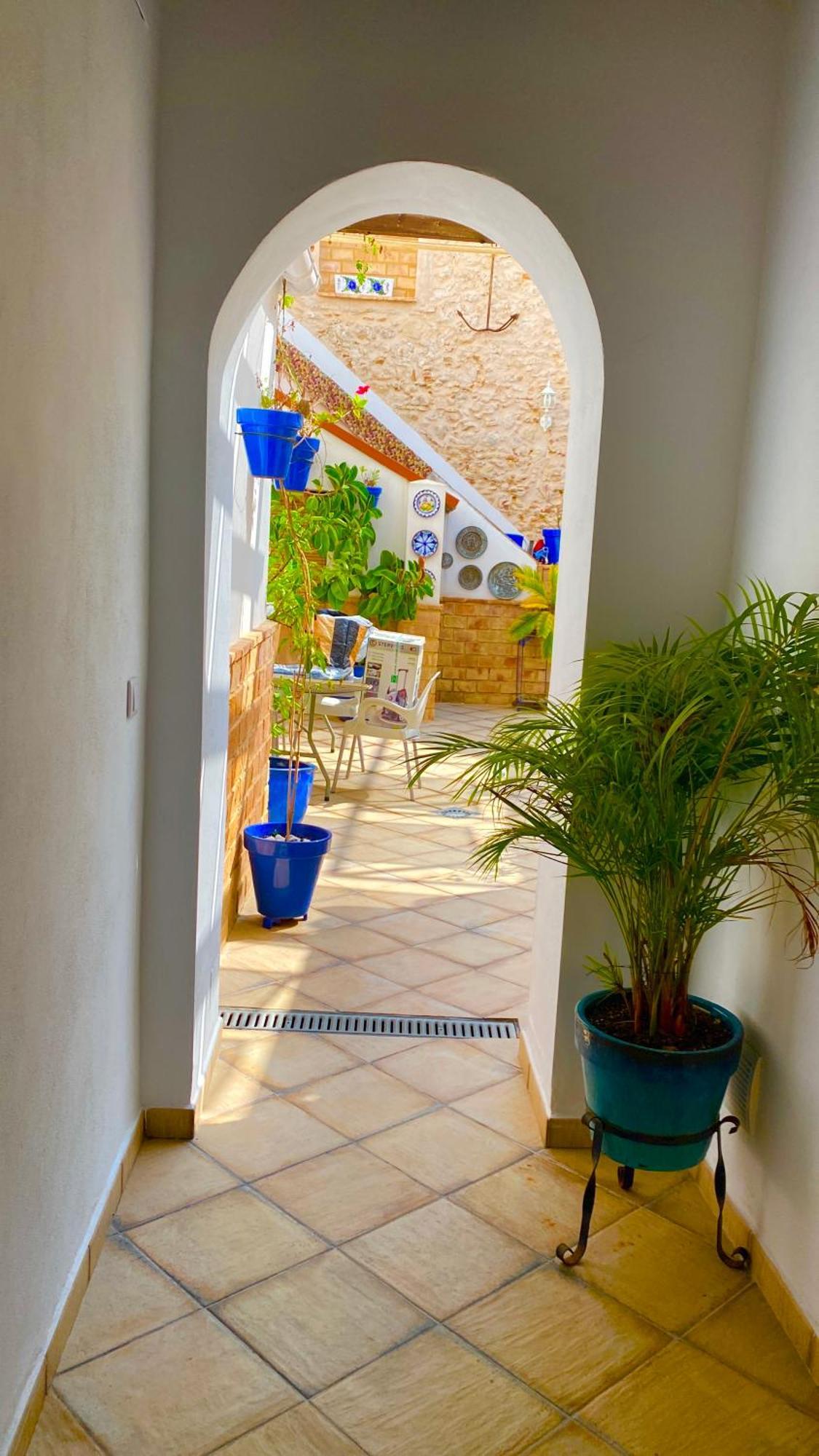 Apartamento Con Terraza,A 100M Playa Costilla Y Frente Al Castillo روتا المظهر الخارجي الصورة