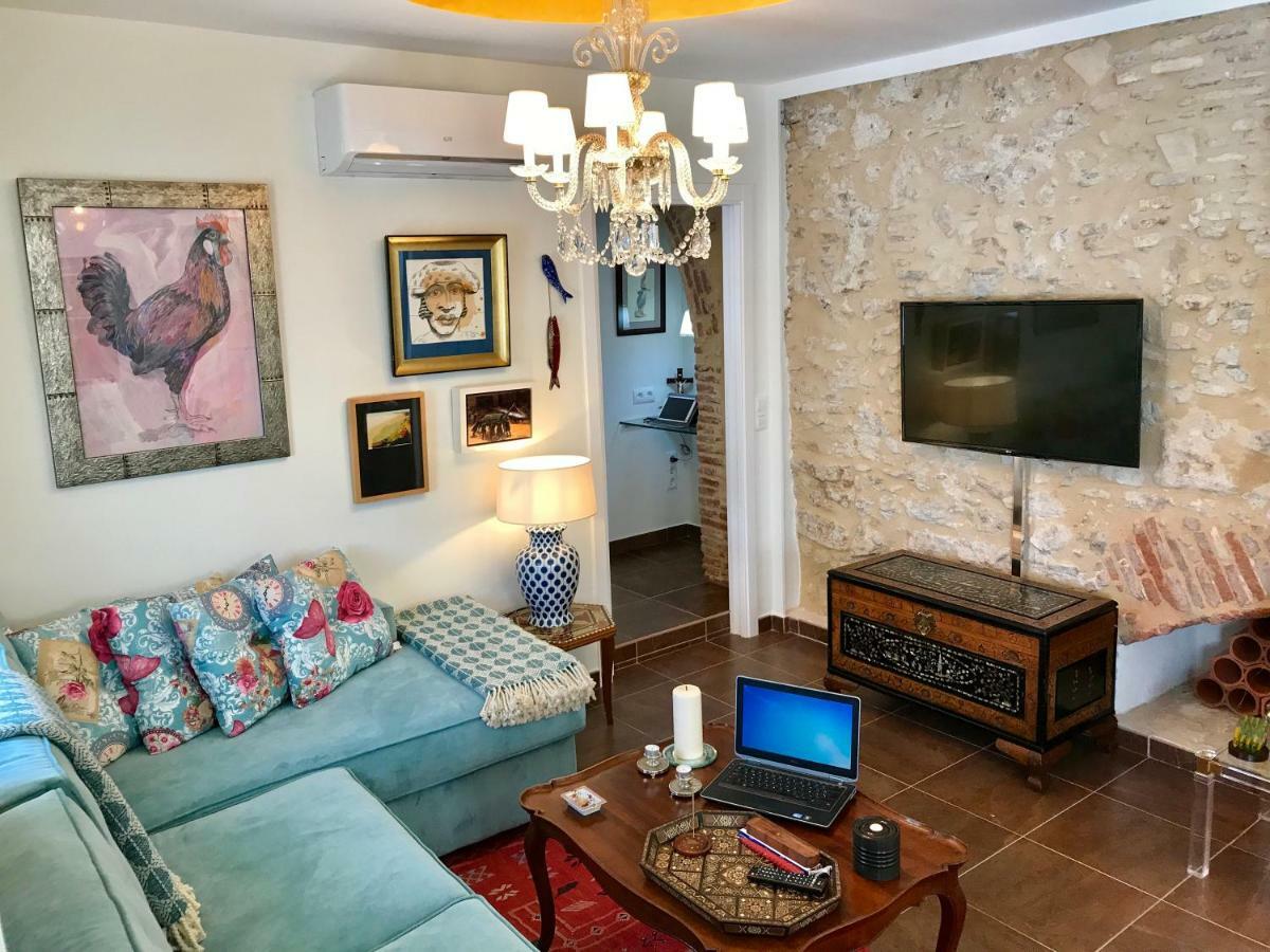 Apartamento Con Terraza,A 100M Playa Costilla Y Frente Al Castillo روتا المظهر الخارجي الصورة